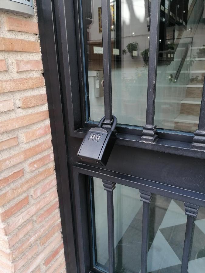 Relax & Home, Apartamento Con Terraza Y Parking La Zubia  Exterior photo